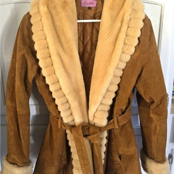 Women’s suede and shearling coat, size large - Picture 3 of 6